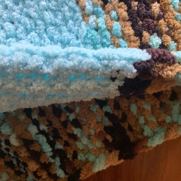 Handmade by wife loom knit blanket beautiful colors. - Picture 4 of 4